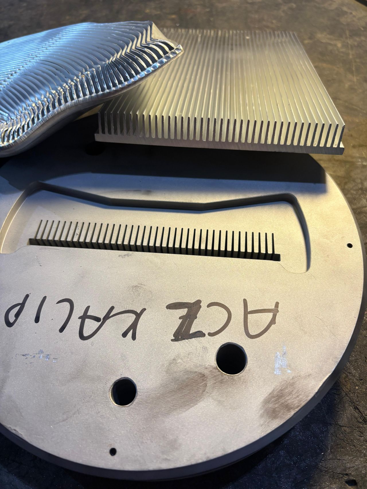 Alüminyum sektörüne yönelik yüksek hassasiyetli ekstrüzyon kalıpları üretiyoruz.